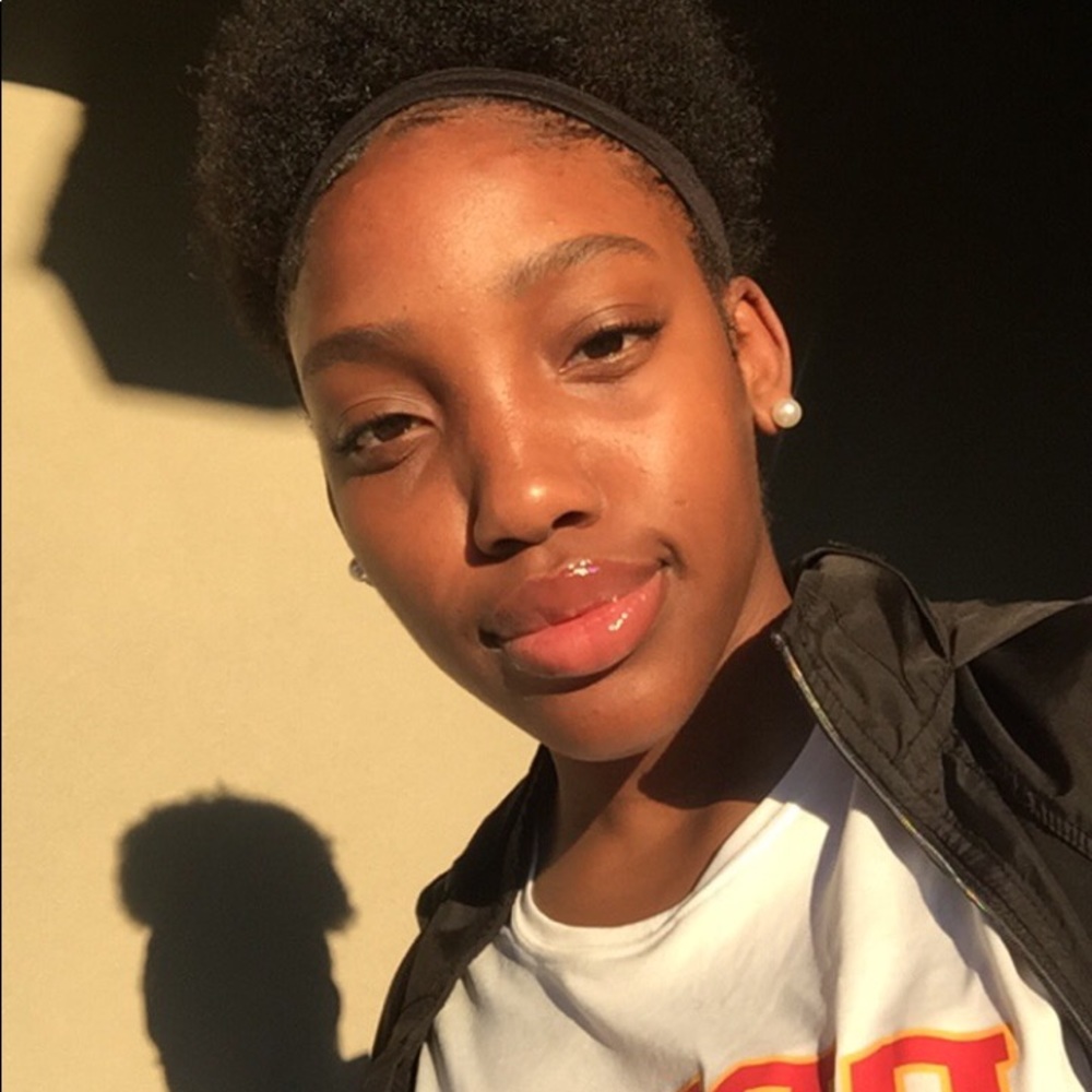 Meet your Posher, Derneisha